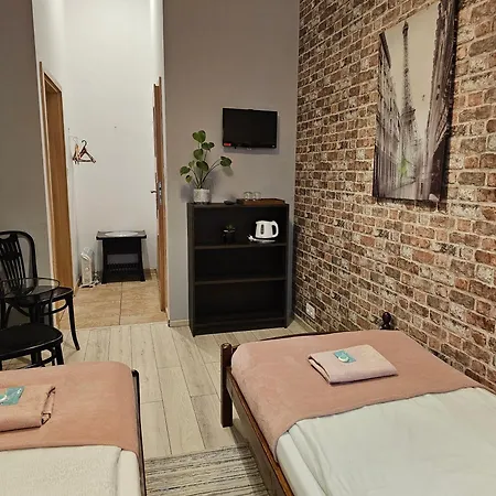 Deja Vu Hostel Varşova